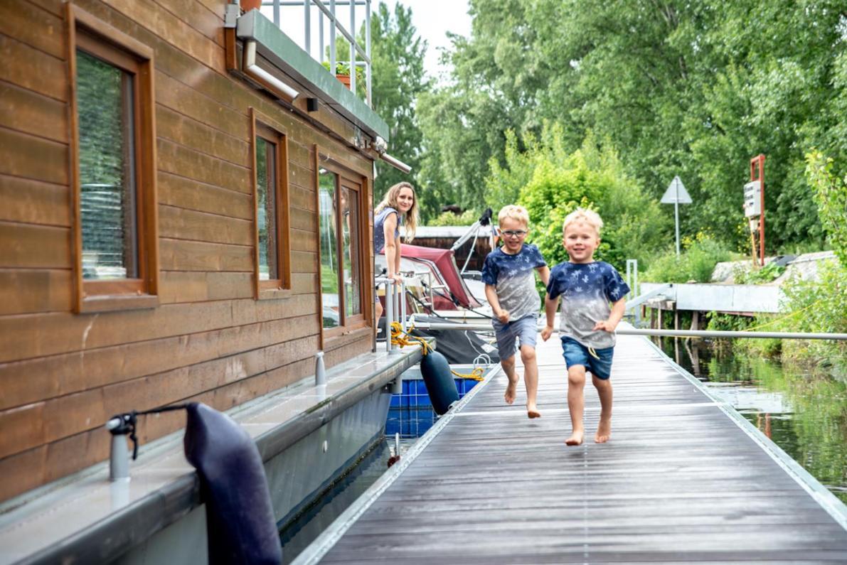 Hotel Houseboat Bonanza Praga Exterior foto